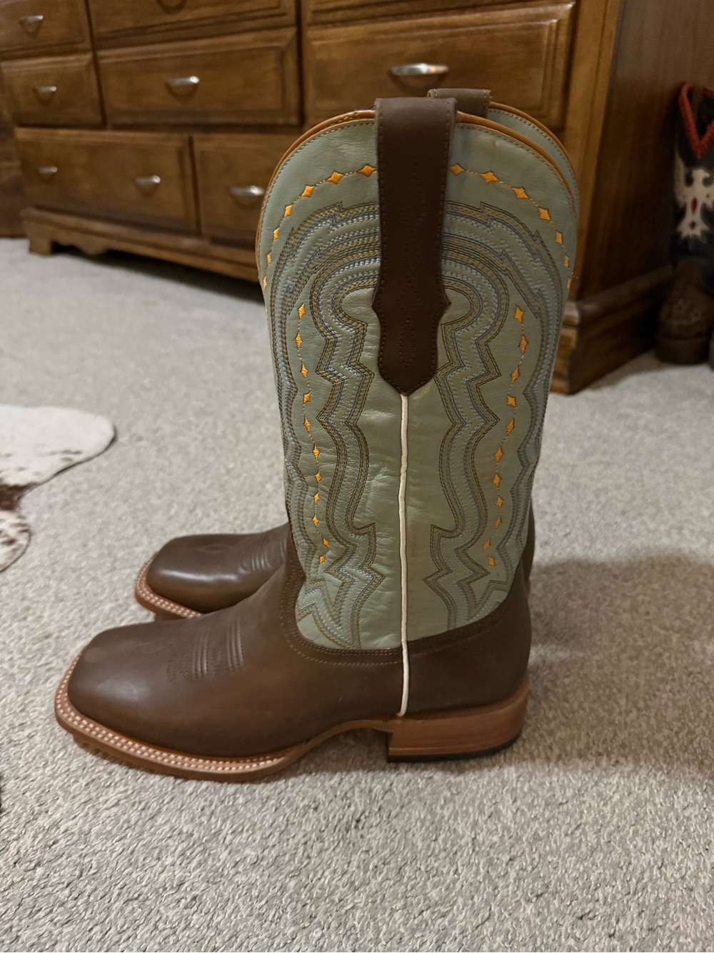 Women’s Cowgirl boots
